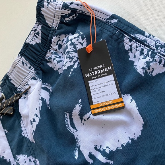 🔸WATERMAN Pineapple Web Volleys Shorts🔸 - Picture 6 of 7